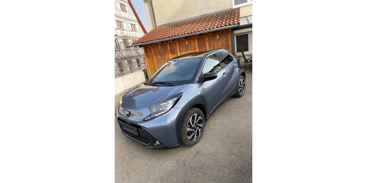 Toyota Aygo (X) 13.600 km 14.900 &euro; Oberstenfeld 71720