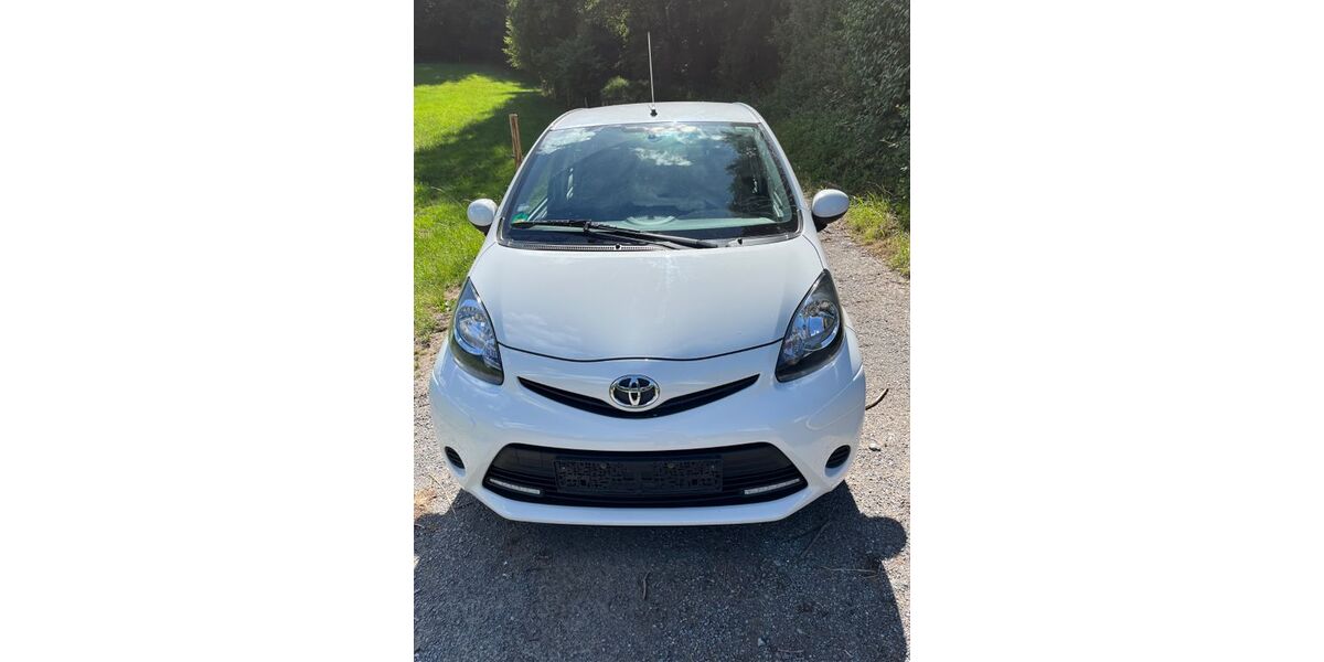 Toyota Aygo (X) 29.500 km 6.990 &euro; Backnang 71522