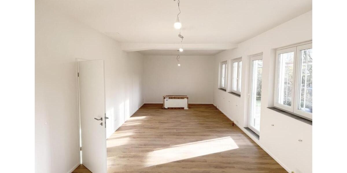 Modernisierte Erdgeschosswohnung mit Terrasse und Garten 2 zimmer