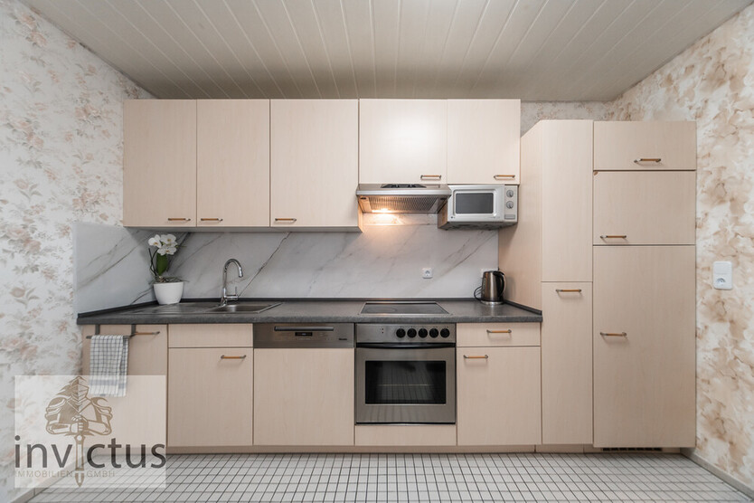 Modernisiertes Wohnung mit Balkon & Tiefgaragenstellplatz – zentral und ruhig gelegen 3 zimmer