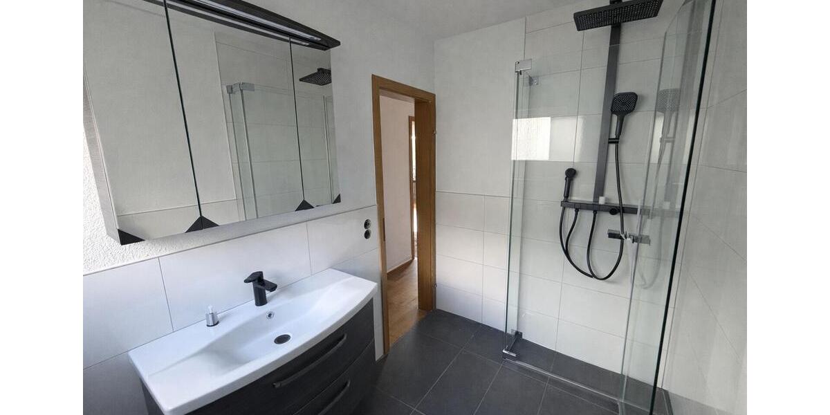 Etagenwohnung Ludwigsburg Hoheneck - 5.5 Zimmer, 135 m&sup2;, 1.800&euro; | Angebot:25993866