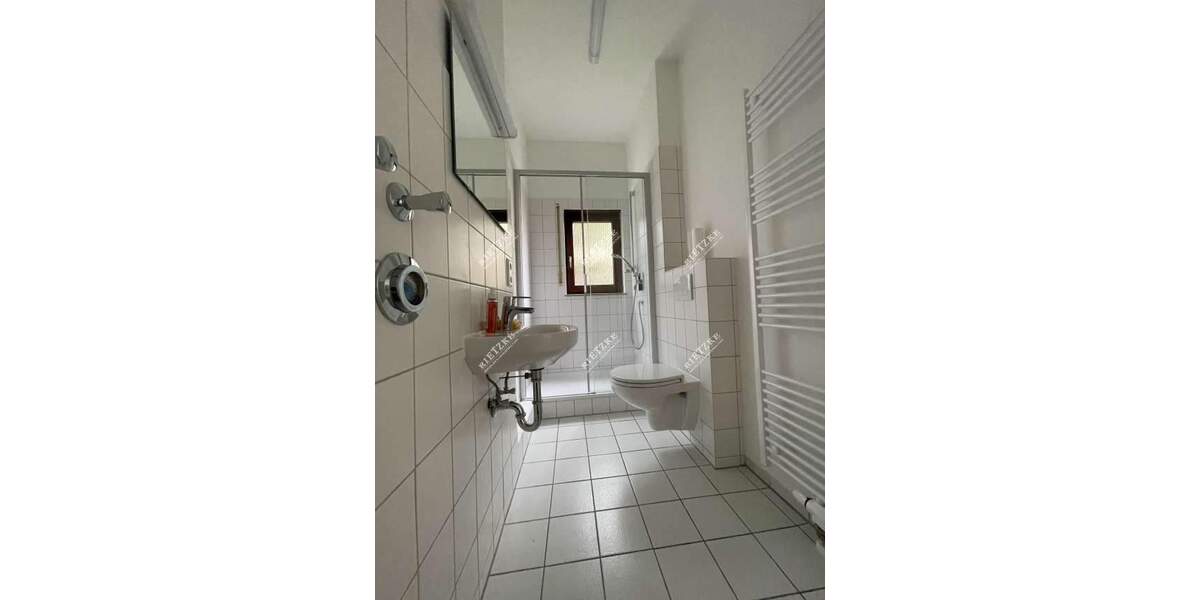 Etagenwohnung Asperg - 4 Zimmer, 104 m&sup2;, 1.600&euro; | Angebot:25152534