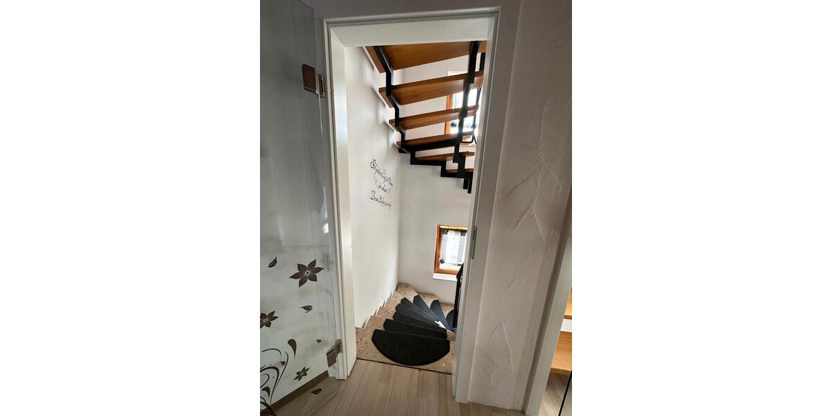 Einfamilienhaus Sulzbach an der Murr - 7 Zimmer, 160 m&sup2;, 1.350&euro; | Angebot:27643051