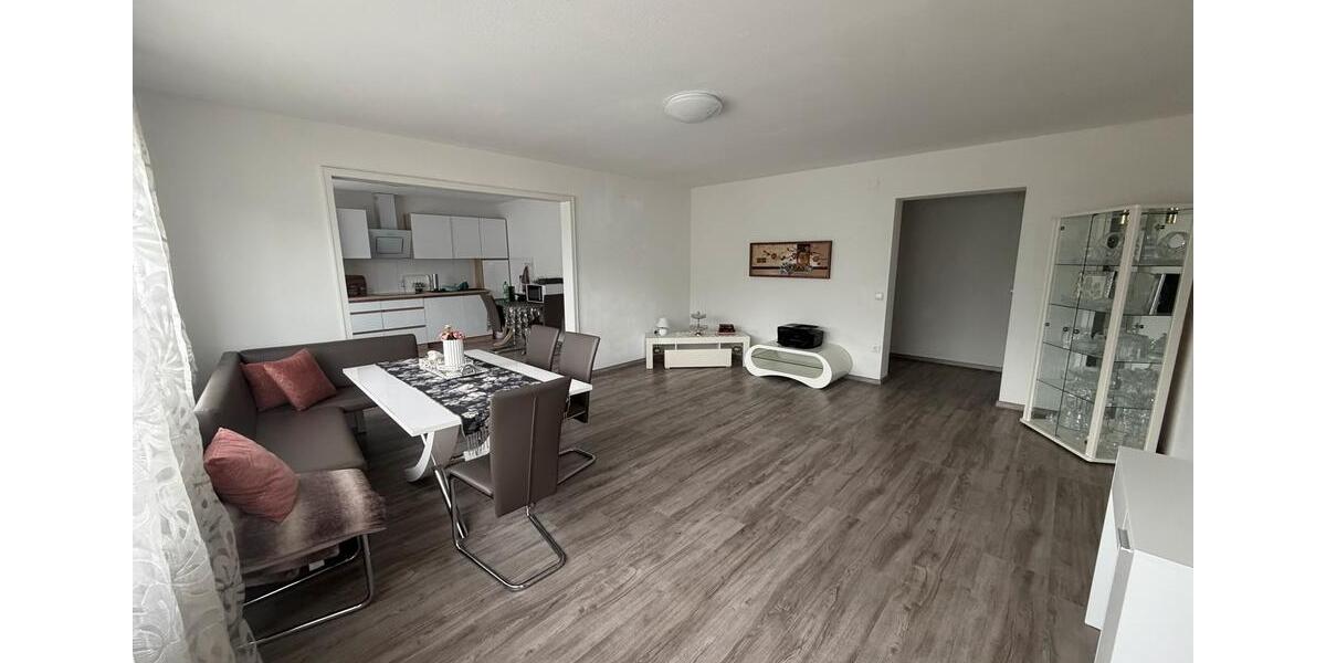 Erdgeschoßwohnung Sinsheim - 4 Zimmer, 107 m&sup2;, 1.500&euro; | Angebot:26462082