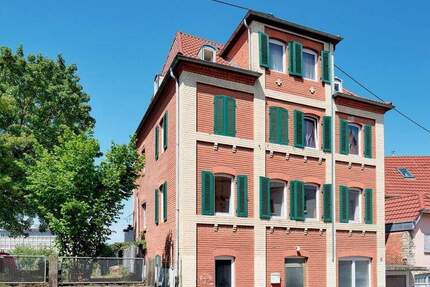 Gepflegtes Mehrfamilienhaus in zentraler Lage ++ zwei Wohnungen leer++ 9 zimmer