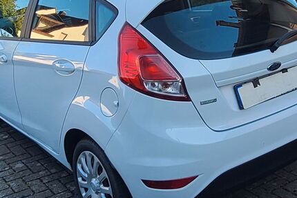 Ford Fiesta 49.000 km 8.190 &euro; Ludwigsburg 71634