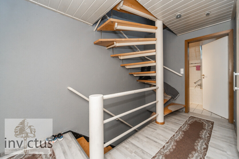 Solides Wohn- und Geschäftshaus mit zuverlässiger Rendite – ideale Kapitalanlage in Neckargartach. 3 zimmer