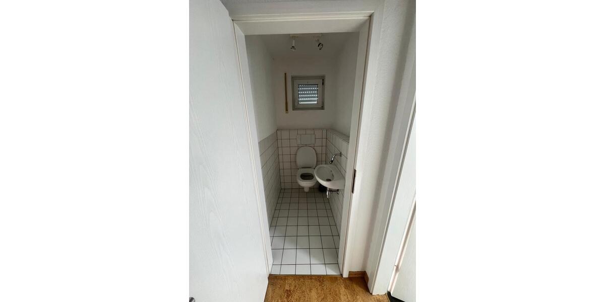 Reihenhaus Heilbronn Frankenbach - 6 Zimmer, 170 m&sup2;, 2.500&euro; | Angebot:25425049