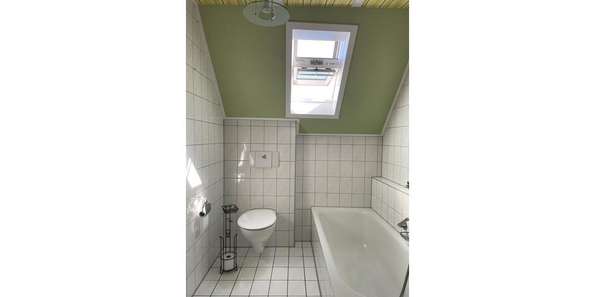 Dachgeschoßwohnung Pleidelsheim - 2 Zimmer, 56 m&sup2;, 850&euro; | Angebot:26247558