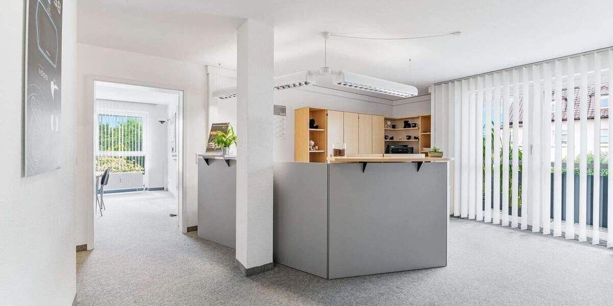 Zentral gelegene Gewerbefläche mit variabler Aufteilung und Top-Ausstattung inklu. 4 Stellplätzen 6 zimmer