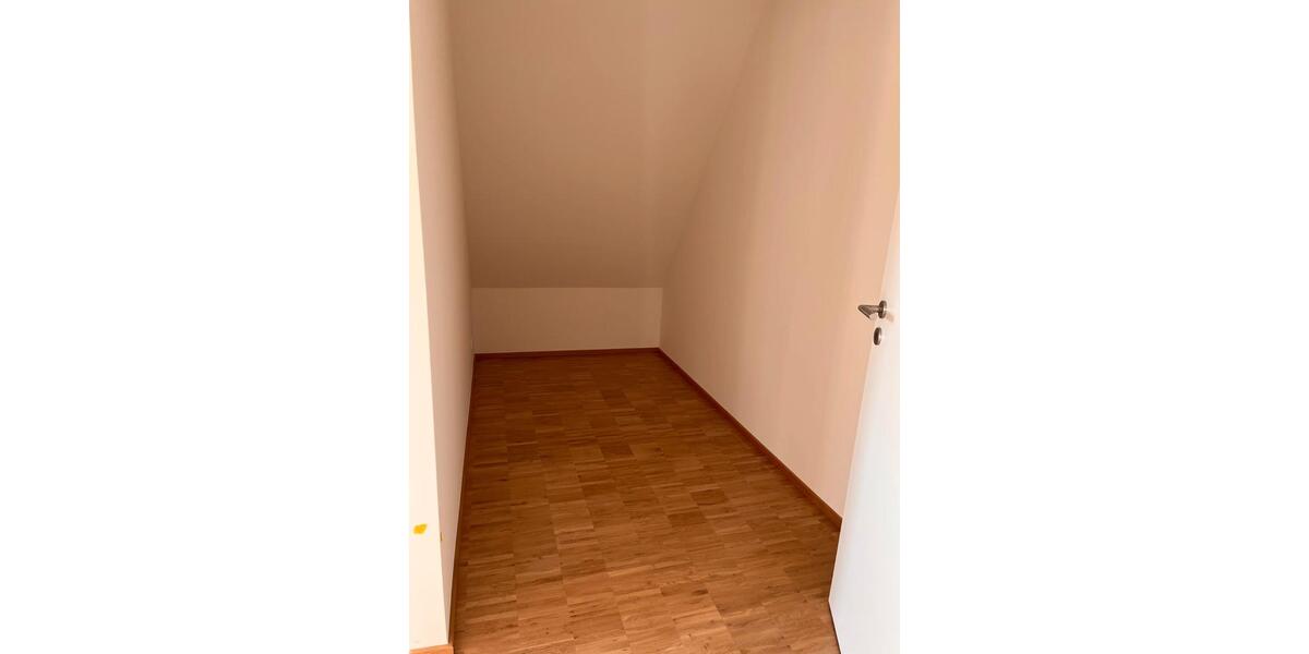 Etagenwohnung Vaihingen an der Enz - 2.5 Zimmer, 83 m&sup2;, 986&euro; | Angebot:26461307