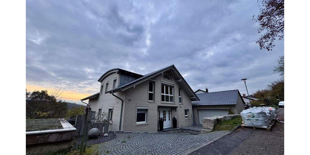 Einfamilienhaus Neckarzimmern - 6 Zimmer, 315 m&sup2;, 2.600&euro; | Angebot:24504270