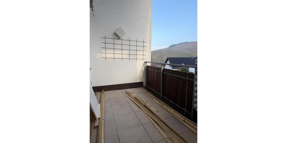 Dachgeschoßwohnung Cleebronn - 3 Zimmer, 91 m&sup2;, 900&euro; | Angebot:26345320