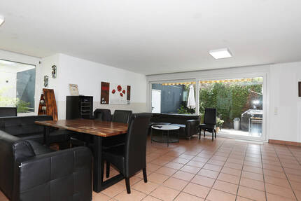 Großes Reihenendhaus mit viel Platz für die Familie! 6 zimmer