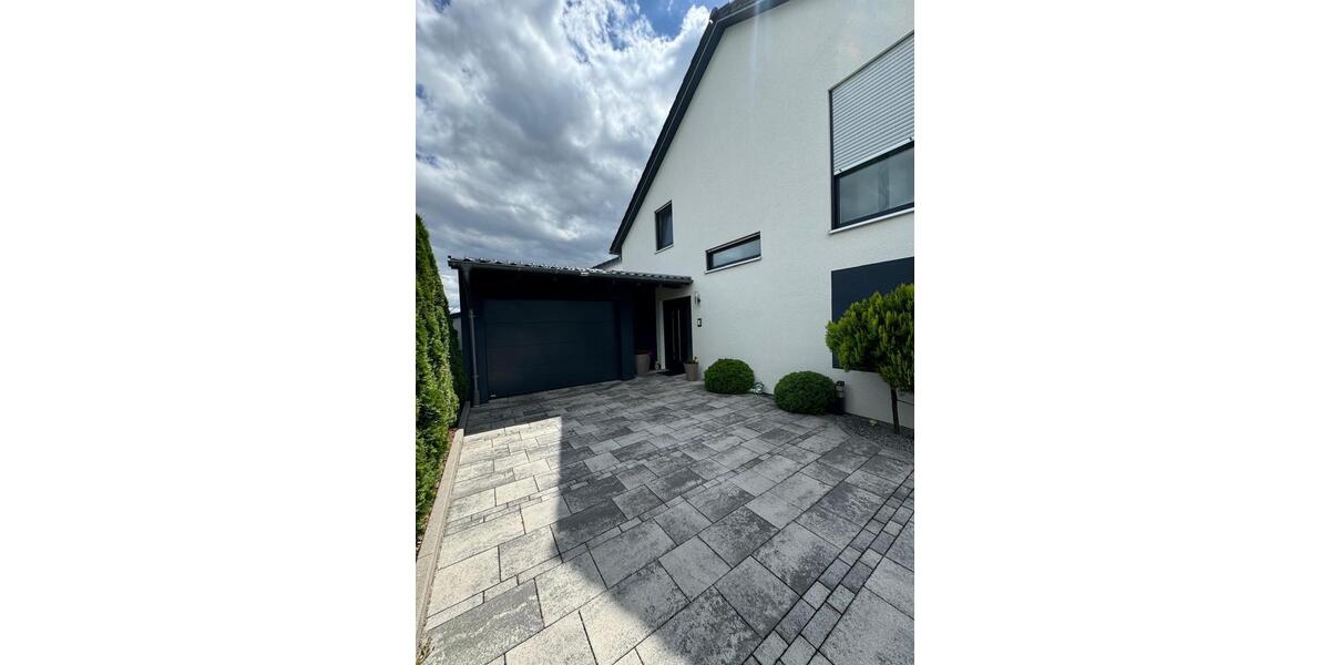 Doppelhaushälfte Brackenheim - 4.5 Zimmer, 145 m&sup2;, 740.000&euro; | Angebot:26074032