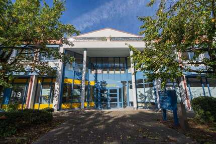 Büro in Parsdorf Parsdorf 4.200 € 420 m²