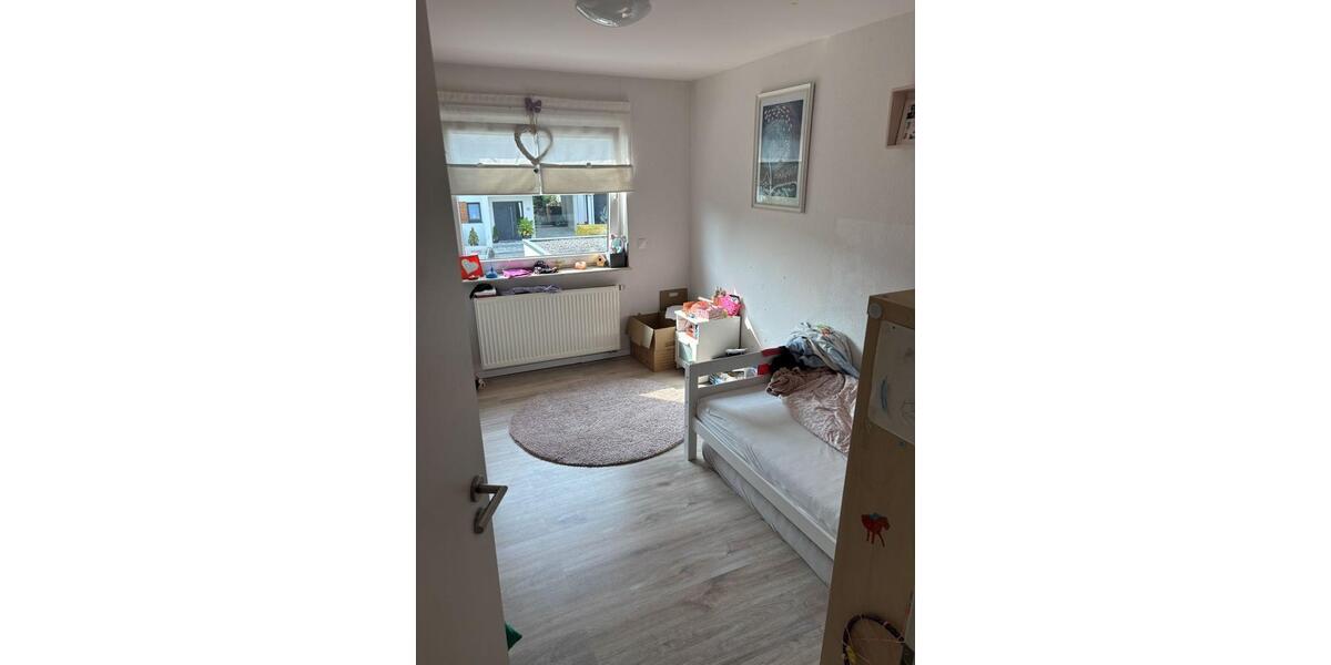 Doppelhaushälfte Freiberg am Neckar - 5.5 Zimmer, 181 m&sup2;, 695.000&euro; | Angebot:24705906