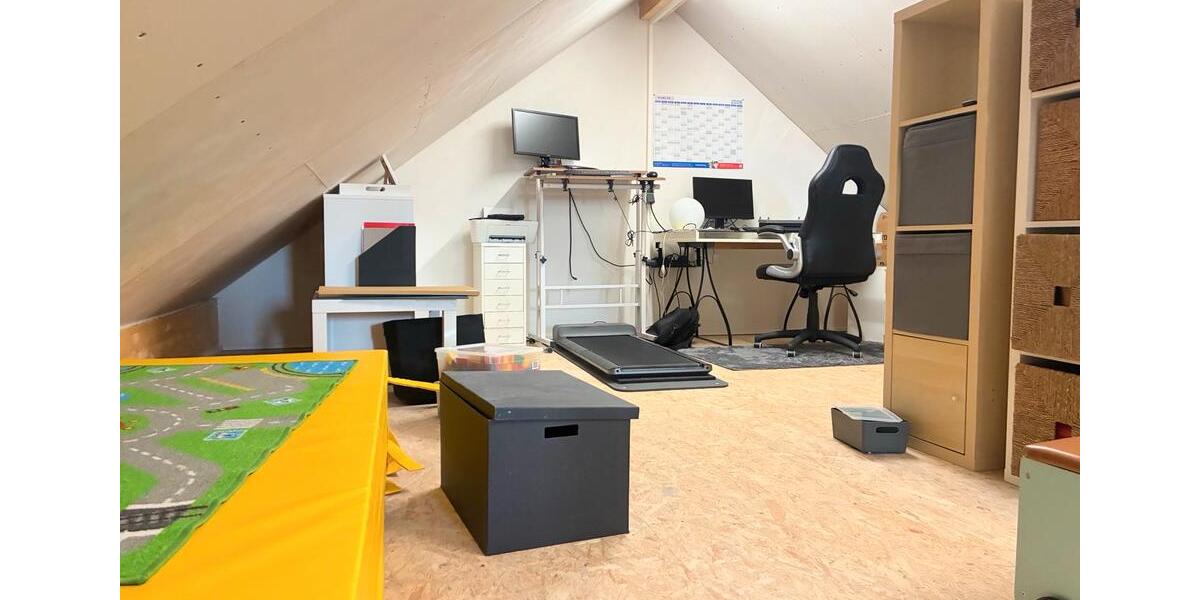 Etagenwohnung Backnang - 4 Zimmer, 94 m&sup2;, 1.150&euro; | Angebot:26535939
