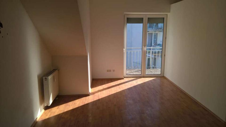 Dachgeschoßwohnung Bad Rappenau - 2 Zimmer, 47 m&sup2;, 174.000&euro; | Angebot:27019413