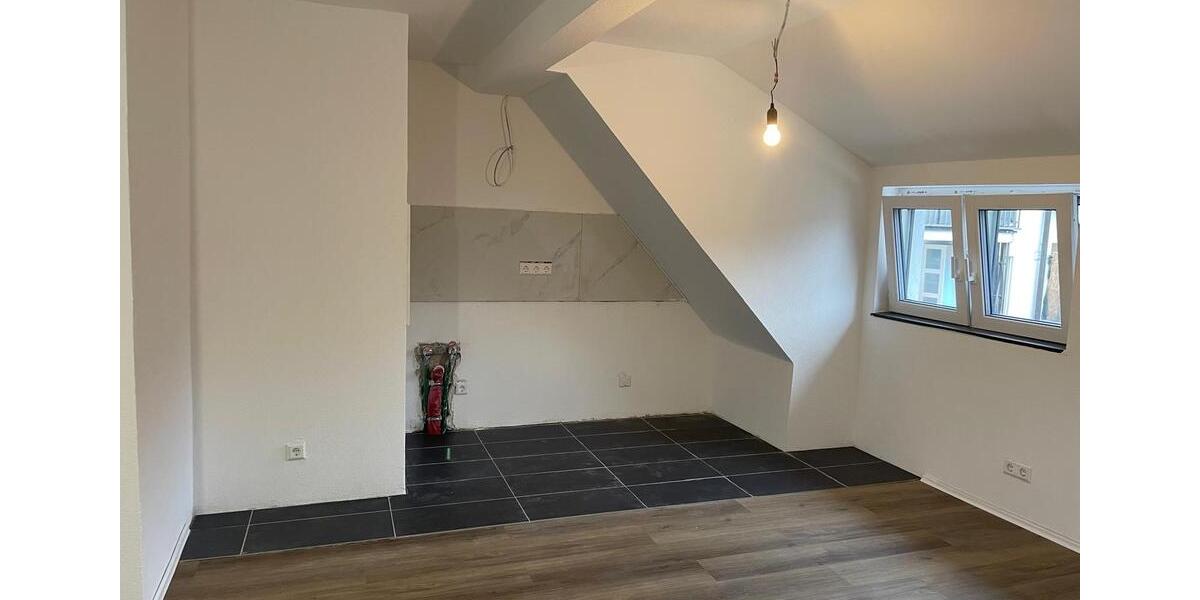 Dachgeschoßwohnung Ludwigsburg Eglosheim - 1 Zimmer, 42 m&sup2;, 850&euro; | Angebot:27534852