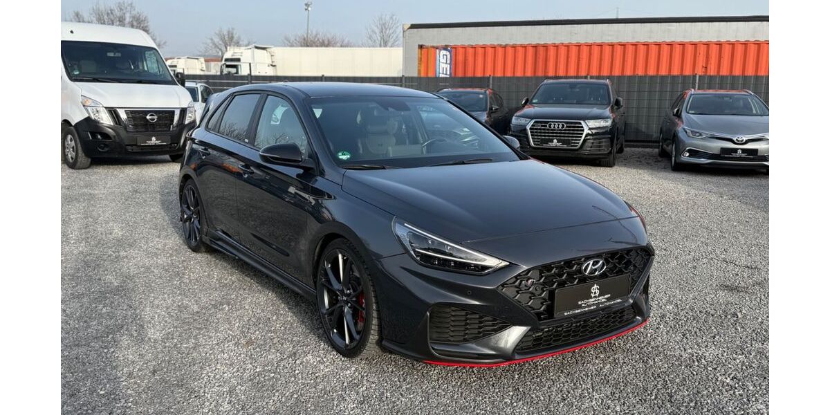 Hyundai i30 86.000 km 23.799 &euro; Sachsenheim 74343