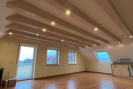 Helle 2,5-Zimmer-Wohnung über den Dächern von Poppenweiler 2 zimmer