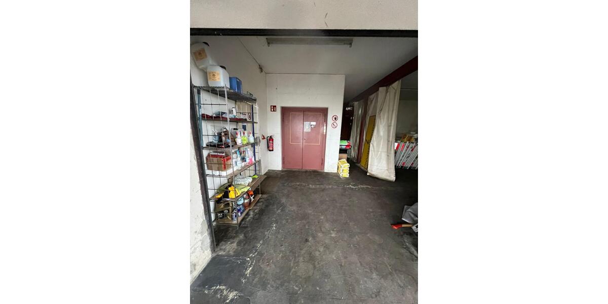 Lagerhalle mit Aufzug zu Vermieten zimmer