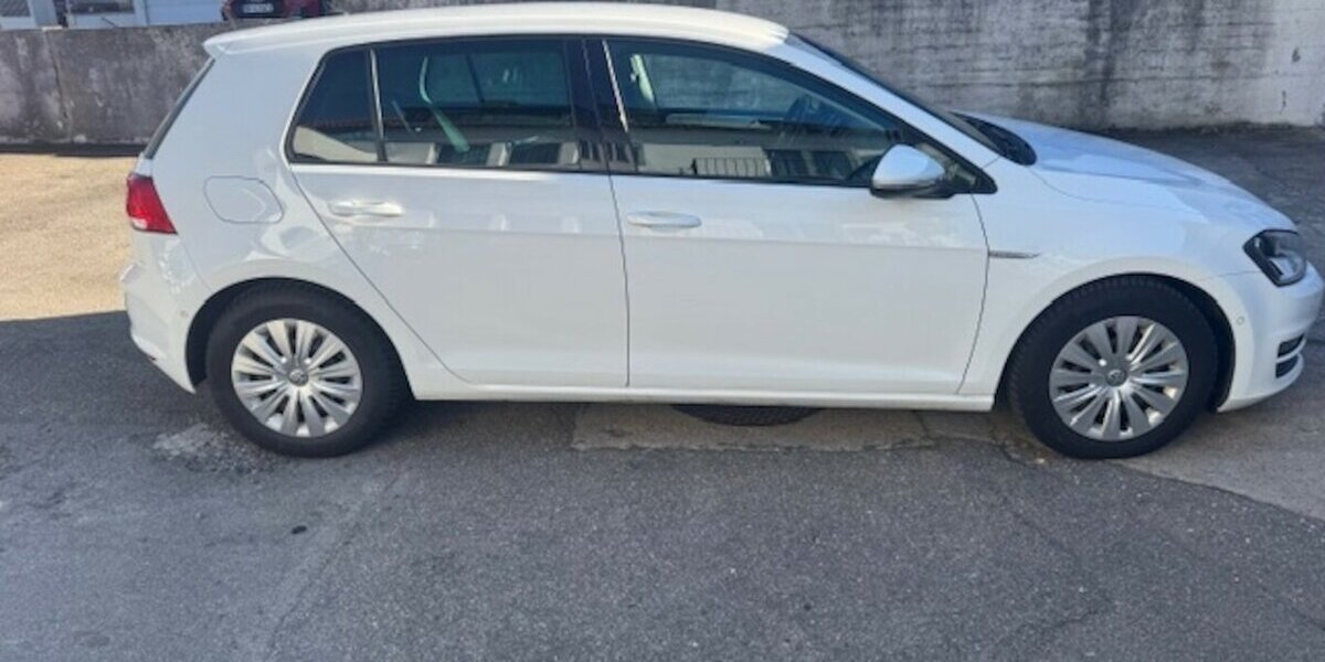 VW Golf VII 1.6 TDI Cup BMT 160.000 km 8.490 &euro; Neckarsulm 74172