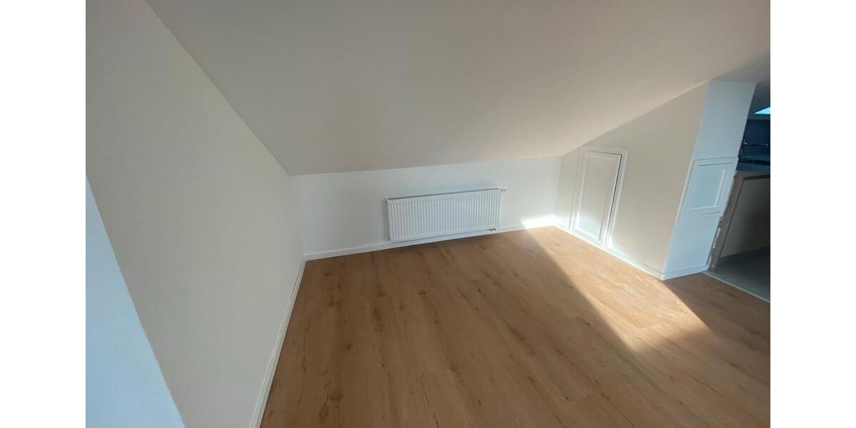 Dachgeschoßwohnung Heilbronn Horkheim - 3 Zimmer, 100 m&sup2;, 1.300&euro; | Angebot:26547367