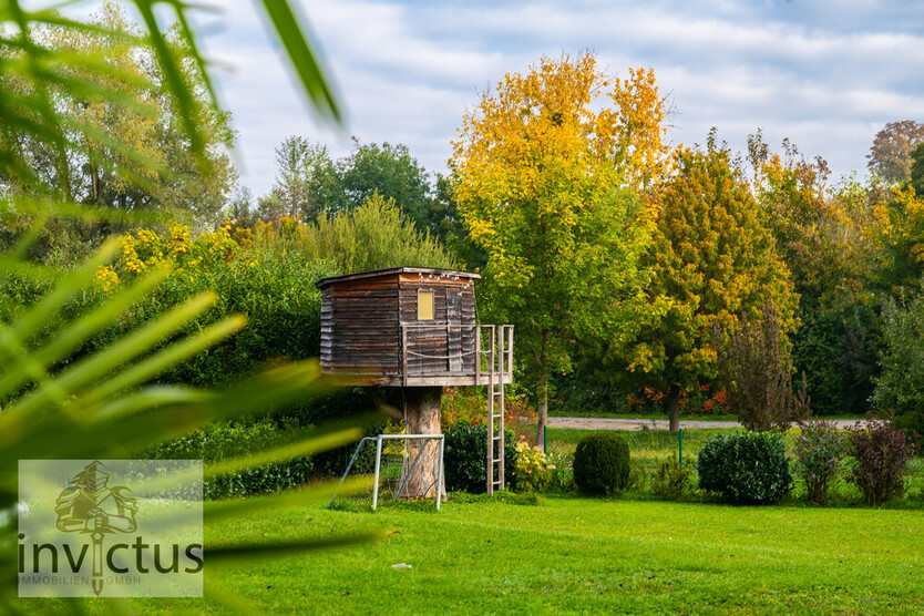 Design trifft Komfort – außergewöhnliches Einfamilienhaus mit Garten und Weinbergblick 8 zimmer