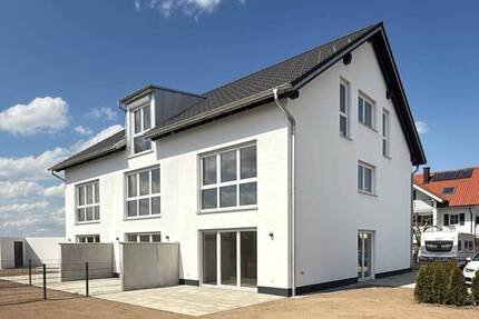 ERSTBEZUG-MODERN-GARTENPARADIES Reiheneckhaus in Ortsrandlage von Buchloe