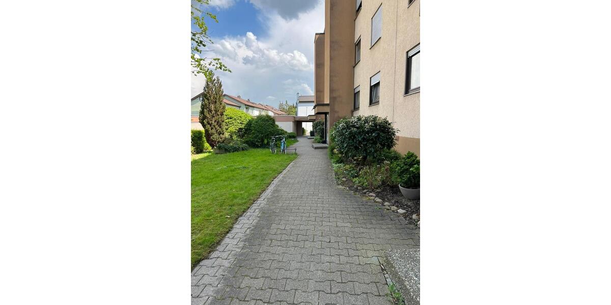 3-Zimmer-Wohnung in MarkgröningenLB mit EBK und STKeller 3 zimmer