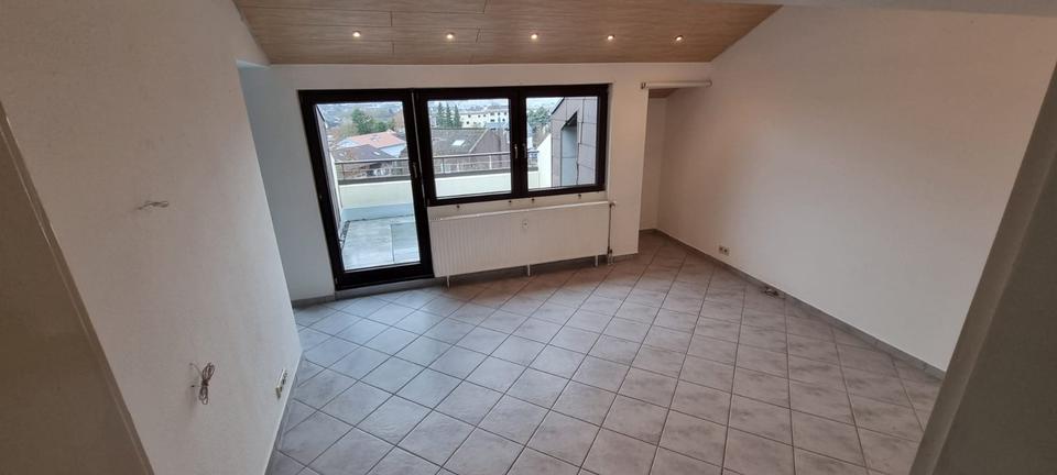 Dachgeschoßwohnung Neckarsulm - 3.5 Zimmer, 76 m&sup2;, 272.000&euro; | Angebot:21689034
