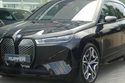 BMW iX 3.680 km 71.400 € Vaihingen / Enz 71665