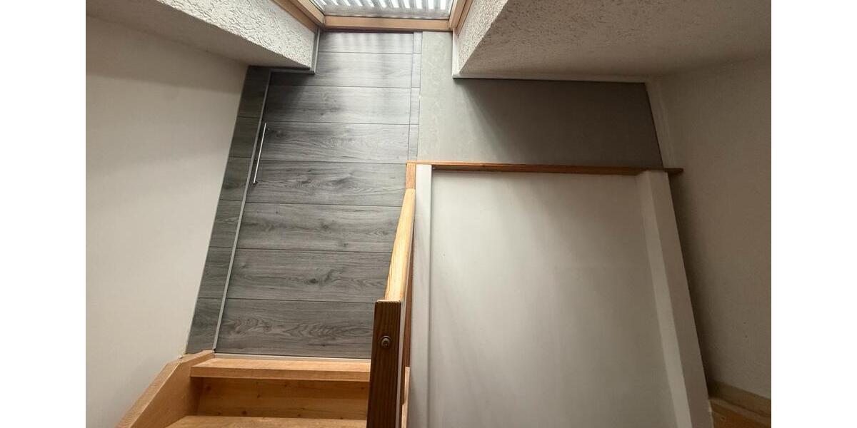 Dachgeschoßwohnung Sternenfels - 2 Zimmer, 68 m&sup2;, 550&euro; | Angebot:26569610