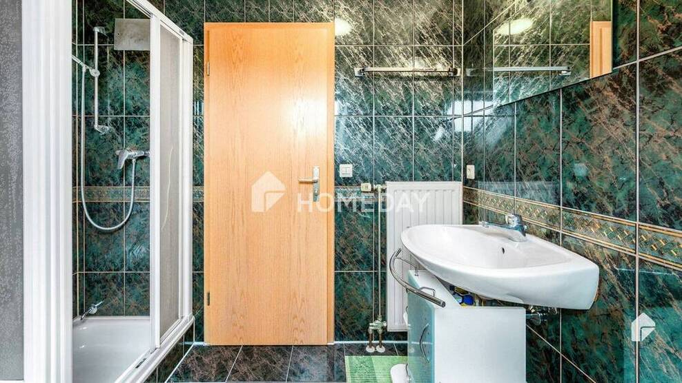 Gemütliches Wohnen im DG mit viel Licht und Flair 3 zimmer