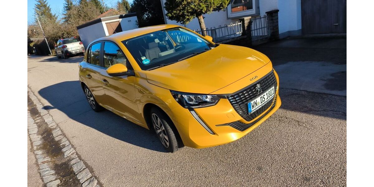 Peugeot 208 53.000 km 8.990 &euro; Spiegelberg 71579