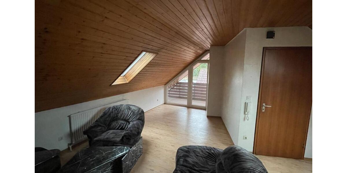 Dachgeschoßwohnung Marbach am Neckar - 2.5 Zimmer, 69 m&sup2;, 700&euro; | Angebot:26423409