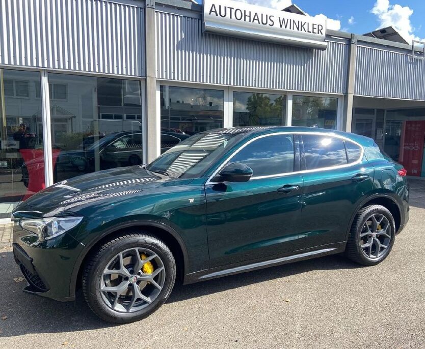 Alfa Romeo Stelvio 77.500 km 30.950 € Asperg 71679