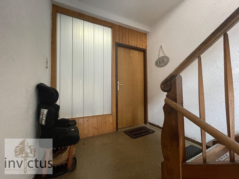 Investition mit Perspektive, sanierungsbedürftige 4- Zimmer Wohnung im Erdgeschoss 4 zimmer