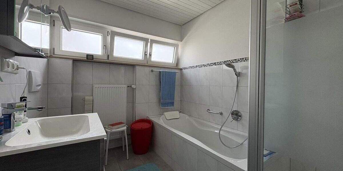 Einfamilienhaus Unterriexingen Unterriexingen - 7 Zimmer, 203 m&sup2;, 675.000&euro; | Angebot:24555941