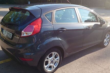 Ford Fiesta 132.310 km 8.300 &euro; Untergruppenbach 74199
