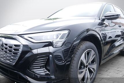 Audi Q8 e-tron 12.500 km 45.880 € Bietigheim-Bissingen 74321