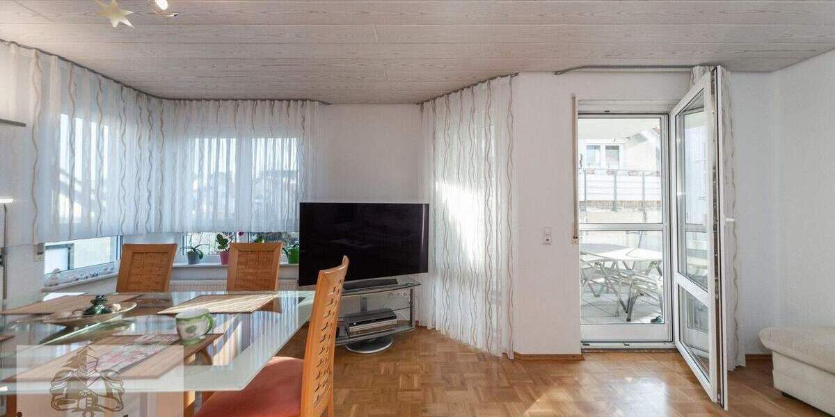 Zentrale Lage trifft coole und stilvolle 3-Zim.-Whg. mit Sonnenbalkon und TG-Stellpl. in HNBiberach 3 zimmer