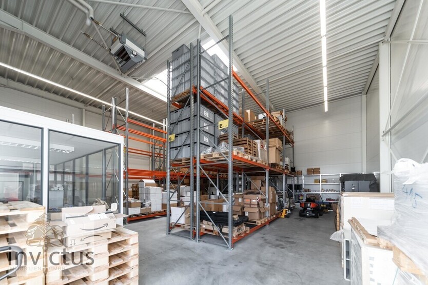 Repräsentative GewerbeImmobilie mit Büro, Ausstellung & Halle – flexibel nutzbar in Langenbrettach