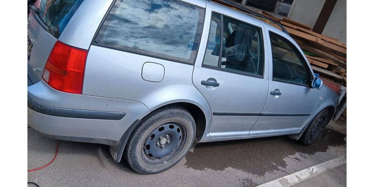VW Golf 135.900 km 2.000 &euro; Brackenheim 74336