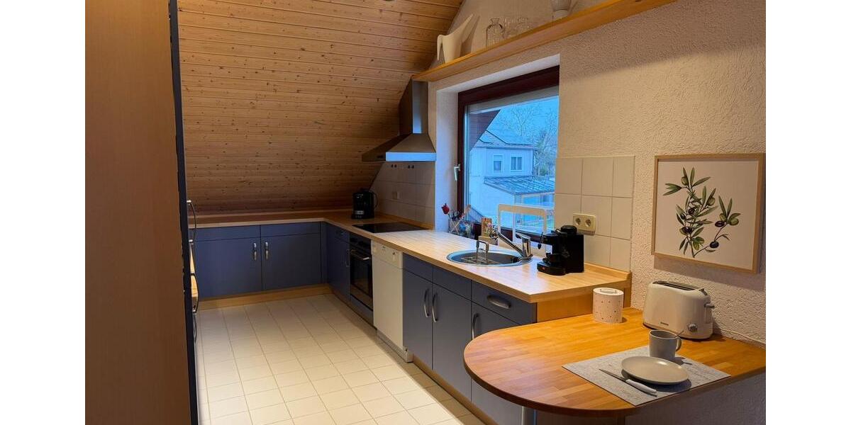 Dachgeschoßwohnung Bad Friedrichshall - 1 Zimmer, 74 m&sup2;, 800&euro; | Angebot:26600636