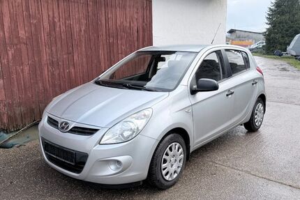 Hyundai i20 49.102 km 4.899 &euro; Siegelsbach 74936