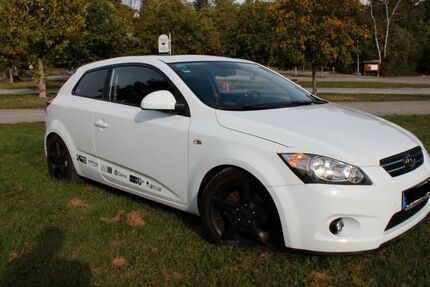 Kia ceed / Ceed 214.000 km 3.290 &euro; SCHWAIGERN 74193