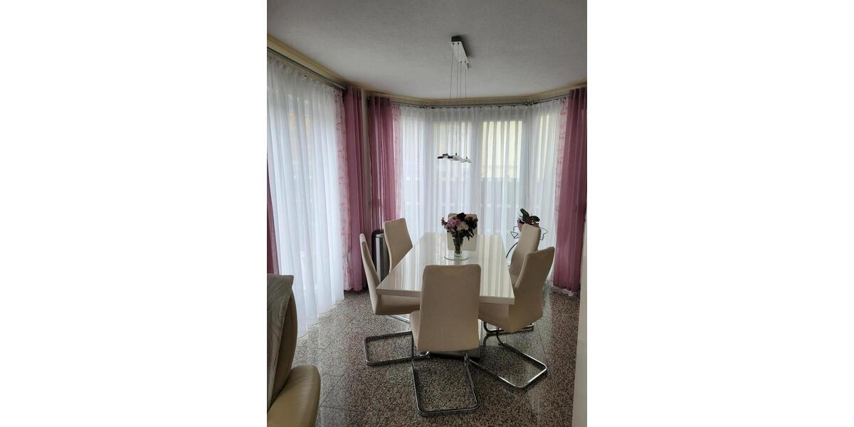 Erdgeschoßwohnung Bad Friedrichshall - 4.5 Zimmer, 133 m&sup2;, 525.000&euro; | Angebot:26751414